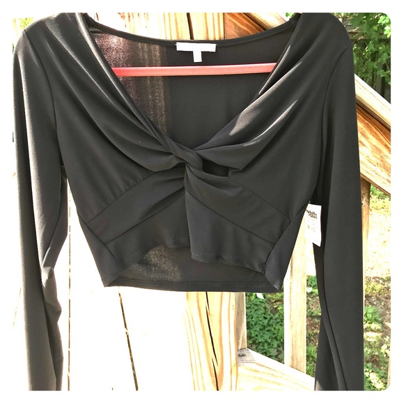 Charlotte Russe Tops - Twist front black crop top 